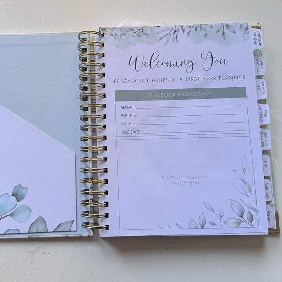 Pregnancy Journal and Memory Book with Stickers and Keepsake Pocket-New - Picture 3 of 3